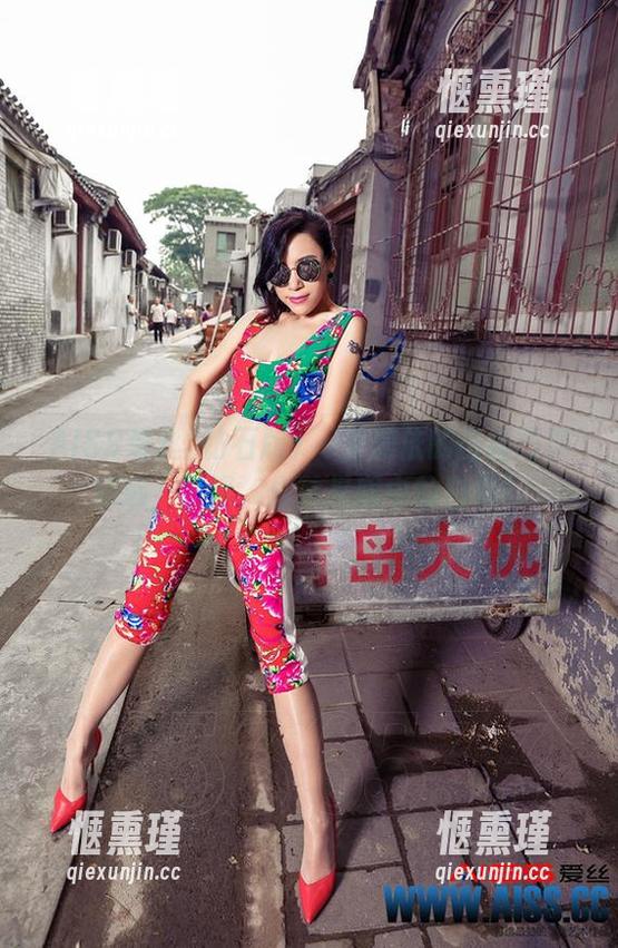 AISS爱丝(钻石版) - 亚美依的白裙写真精选，没错，你就是眼中的白银！