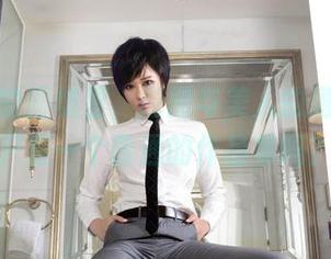 在爱丝的画坊里，原图与美人的邂逅，这只是一个普通的作品集吗？