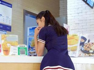爱丝写真集：白丝裤高清探险，谁说裤子不能独占鳌头？