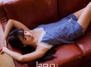 GIRLT果团网 – 找到了一些新常态，尹意纯的照片中，女孩却在这平淡中散发出意想不到的吸引力。