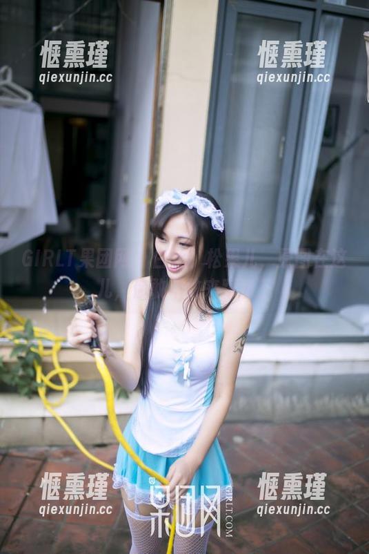 GIRLT果团网-松果儿 GIRLT果团网 - 白丝、松果儿,原图在这儿,你敢不敢来踩点?