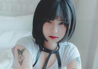 一张张高清泳衣图片，Hizzy(히지)真的是大自然的宠儿—可恶，完全闪瞎了我的眼。