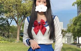 微密圈 – July芝岚的私房写真，咖色诱惑间的懒散人生态度