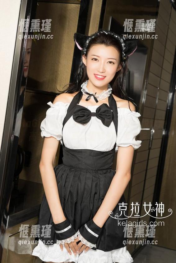 KelaGirls克拉女神-何悦 KelaGirls克拉女神 - 烈日下的何悦泳池,高级图库,高清细节都在那儿呢。