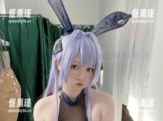 秘书PAKI草莓酱无圣光图集：噢，怎么又把文件洒一地……