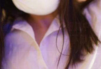 ROSI图集：白色丝袜在细腻中若隐若现的诱惑，总让人停下脚步