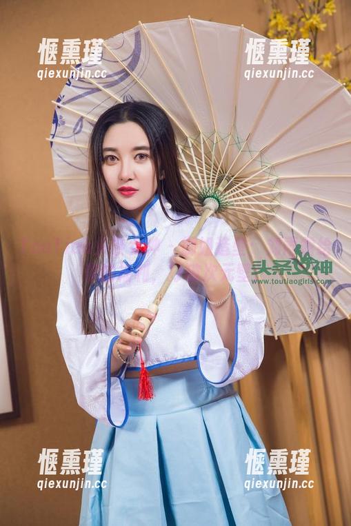 TouTiao头条女神 - 御姐造型：刘雨露给你的福利，打破次元壁！