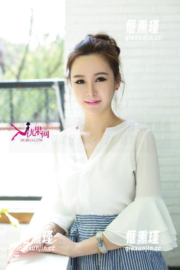 UGirls尤果网-乔依琳 UGirls尤果网 - 乔依琳的新网袜写真集更新,评论区又要炸了,哈哈。