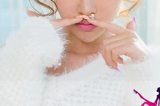UGirls尤果网 – 最新写真，信悦儿的美足，真是让我想起来了儿时的“传说”！