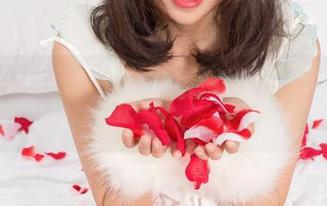UGirls尤果网 – 小潘鼠的自拍图册：你有没有被电到？我有