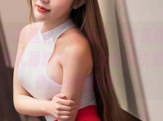 XIAOYU语画界 – 更新了一些东西，杨晨晨的古典礼裙旗袍，还是时而优雅时而顽皮的小调调啊。