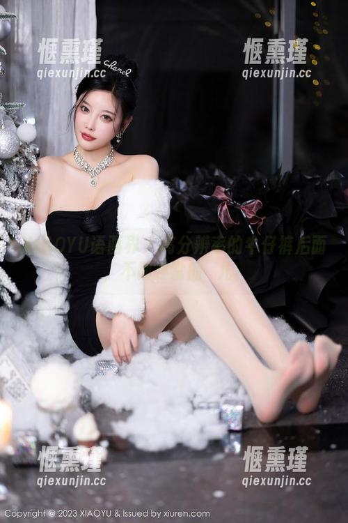 XIAOYU语画界-玥儿玥 XIAOYU语画界 - 高分辨率的牛仔裤后面,不同寻常的玥儿玥