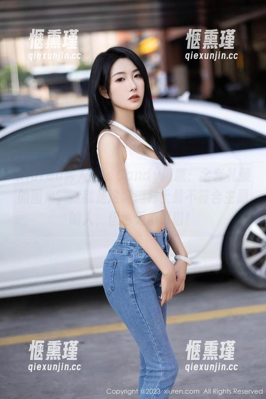 Xiuren秀人网 - Candy糖糖：全套礼服的图集，我就是这场派对上最不符合主题的人，但也无所谓啦！