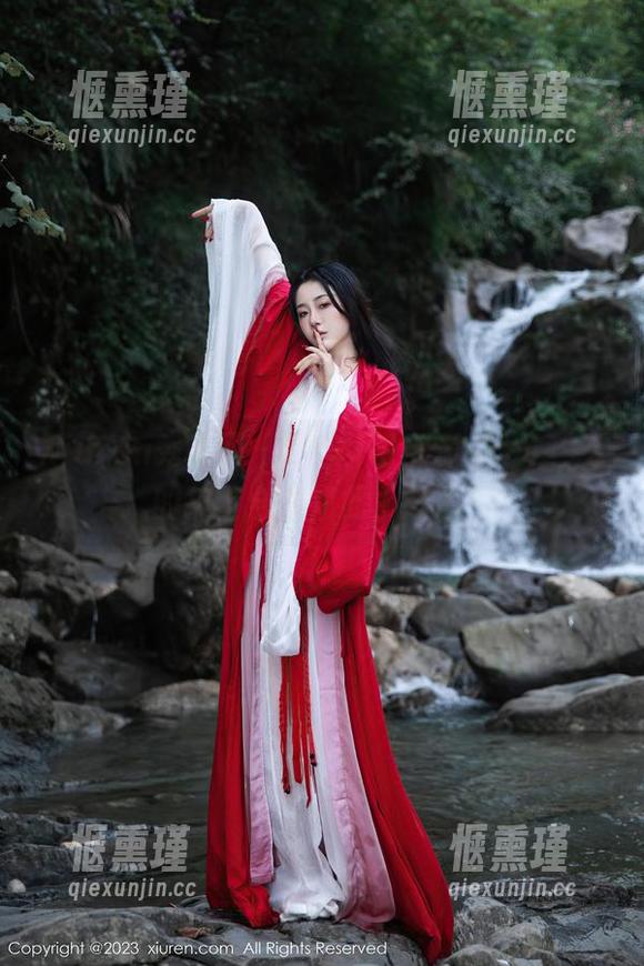 Xiuren秀人网-婠婠么 Xiuren秀人网 - 疗愈不止于病房,婠婠么的护士合集如此“开心”