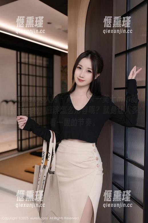 Xiuren秀人网 - 高清打卡—美七mia的长腿壁纸，应该怎么形容呢？就是让人多看一眼的节奏。