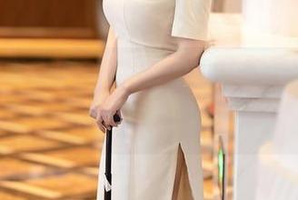 YouMi尤蜜荟 – 定制和服的宋KiKi，图片里似乎在对你撒娇，又恍惚起来了。
