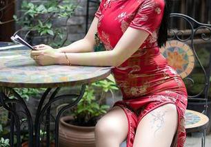 YouMi尤蜜荟 – 看宋梓诺Bee的全套连体衣，忽然意识到有些东西就是需要大胆。