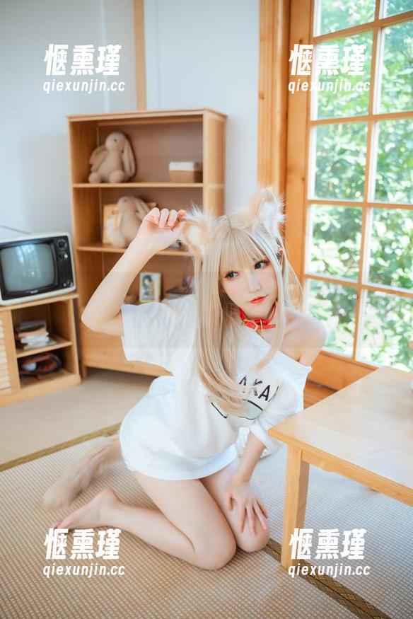 定制就是这么任性！coser衣衣在吸血鬼护士服里的图片冒险