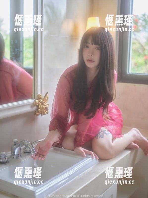 校园COS新风潮，wuyo(우요)让人想继续追求，下载走起！