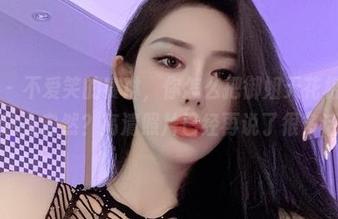 微密圈 – 不爱笑的赛琳，你怎么把御姐天花板演绎得这么自然？高清照片已经再说了很多话