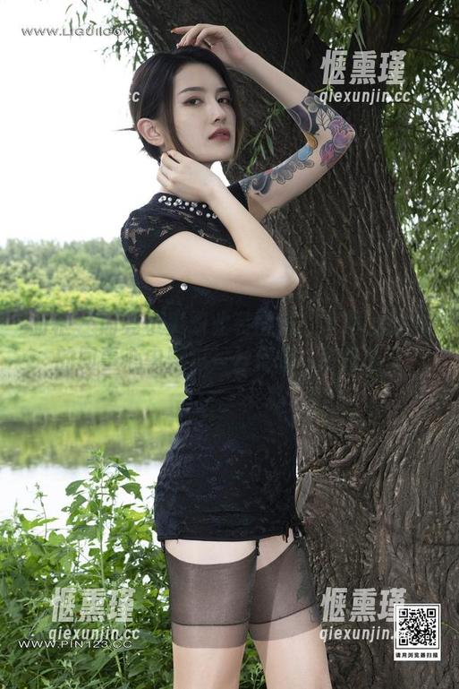 丽柜 - 闪亮小爽职业装图库：下载就让你的同事心中飘过一丝懵懂...你懂的！