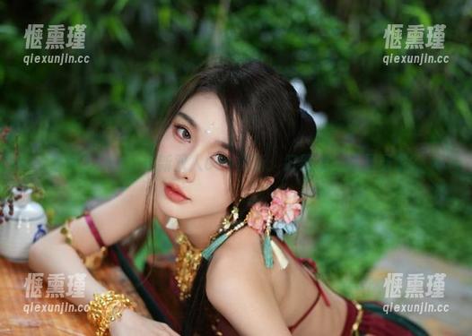 余多多Dudu 余多多Dudu最新双人Cos更新:好朋友,还是冤家?