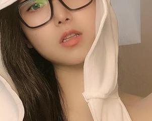 微密圈 – 高清俏妞qiaoniu66：“厨娘”变身，谁说不能做得了美食又美貌？