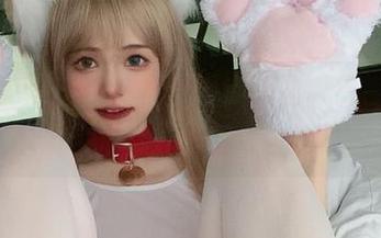倦倦喵的黑丝作品集：脚步轻盈，但视线却有些徘徊