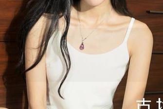 克拉女神 – 旗袍聊天中：汤怡说免费下载可是流行！