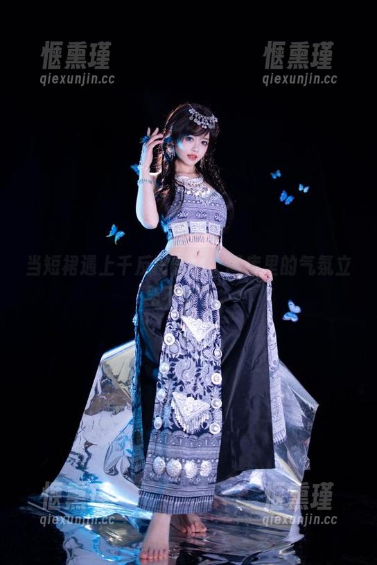 千反田鹿子 当短裙遇上千反田鹿子,图库里的气氛立马不同了。