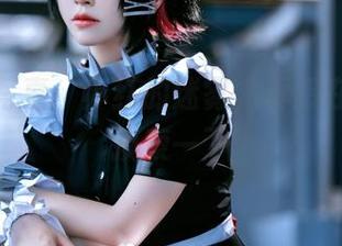 半半子写真：赤红的迷雾，真想在那雾里摸索一下