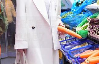 微密圈 – 这组私房写真，周妍希的花嫁造型让我想起了“爱与喧闹”。