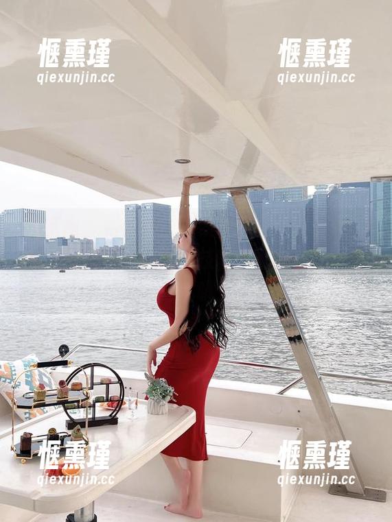微密圈 - 浴室美人周妍希合集，下载吧，难得看到浴室的比心技能，平时你也可以尝试哦！