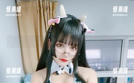 猫耳+白黑搭配，夏鸽鸽不想起床的套图更新让我直呼过瘾！