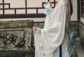 宝多六花写真集，有点小鹿乱撞的意思，如月灰你太会了！