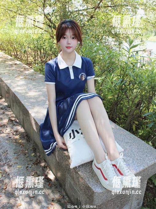 小众视觉 - 当玲玲穿上职业装，美图也开始想追求她的职场精华在线！
