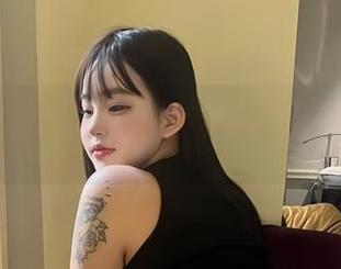 微密圈 – 看小优优子的中秋女仆写真，硬是被萌化了，心态崩溃