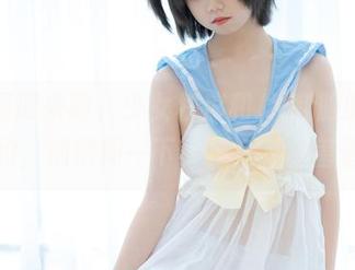 最新图册来啦，少女秩序和JK制服的天台之约，悄悄问一下，风会不会害羞？