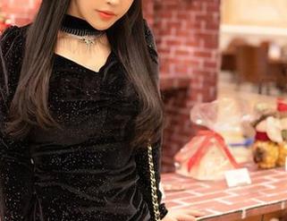 尤蜜荟 – “空姐”娜露，今天美图到飞起了吗？