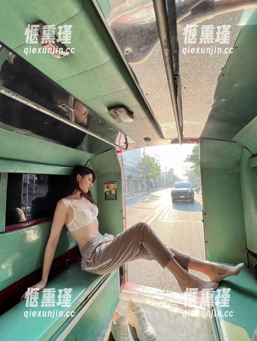 微密圈 - 紫色韵味也有腻歪的时候——就是阿朱啊的写真图册随感