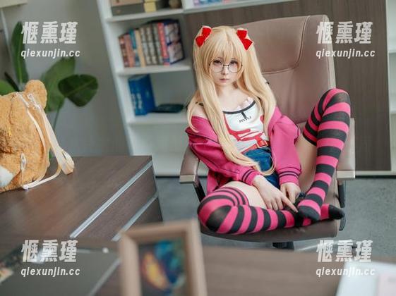 幼水铃衣 一瞥幼水铃衣的高清图册,哦,日常竟然可以如此不同
