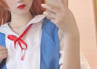 无筝ryou带你穿过牛仔裤写真的信仰，快下载来试试！