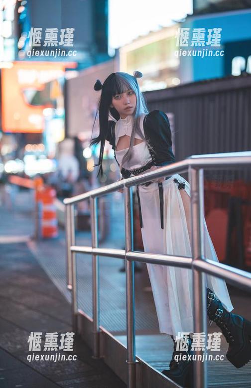 果咩酱w 草莓味的清新,果咩酱w全套校服下载瞬间吸引眼球。