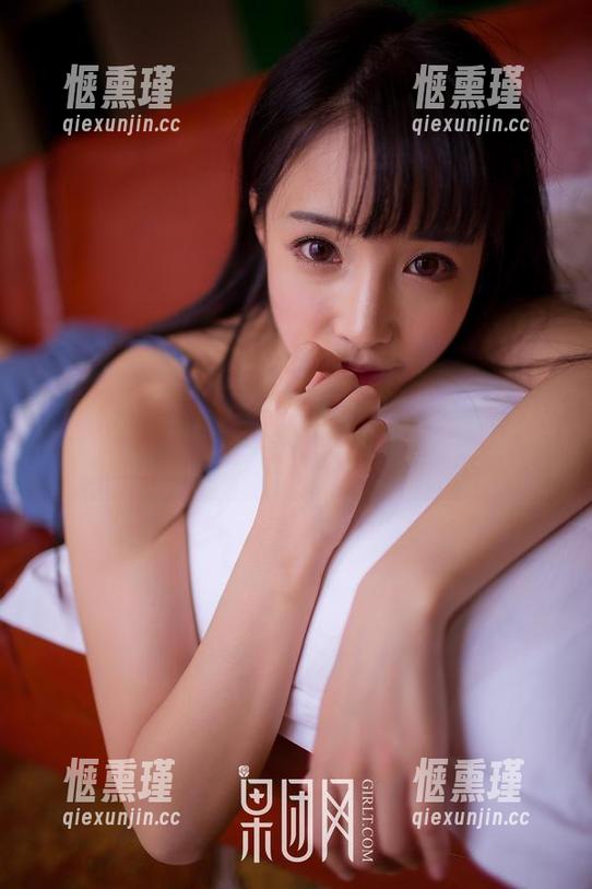 果团网-裴希西 果团网 - 穿上丝袜,再次认识裴希西的美图精选!