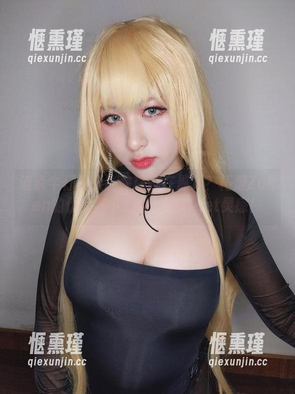 谁说牛仔裤只能静静挂在那儿？柘烟Zuken的作品集下载啦，快来get灵感！