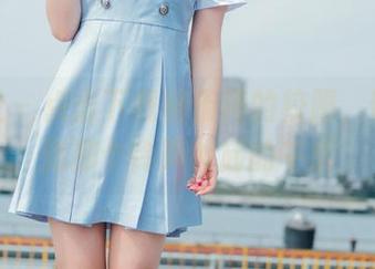 波萝社 – 点击下载柳侑绮的校服，带你回到那个铃声响起的午后