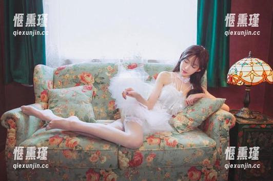 王羽杉的吊带背心：在线展示，值得你屏住呼吸的高清时刻。