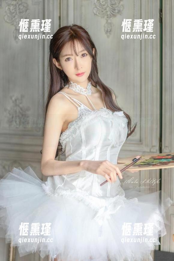 姑娘们快看，王羽杉的礼服福利又来了，图片认真锁定哦
