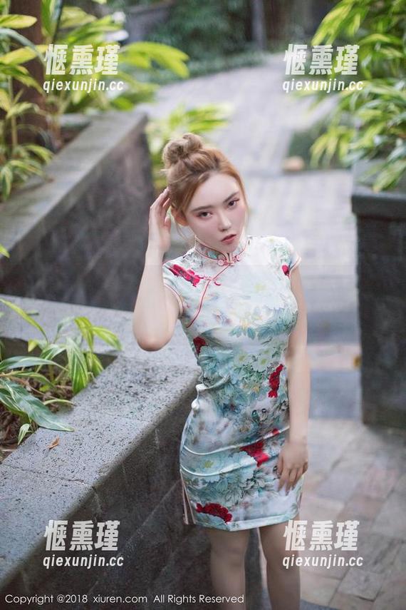 秀人网-Angela喜欢猫 秀人网 - 说实话,Angela喜欢猫的私拍灰丝让我意外,哪里来的这种吸引力啊?