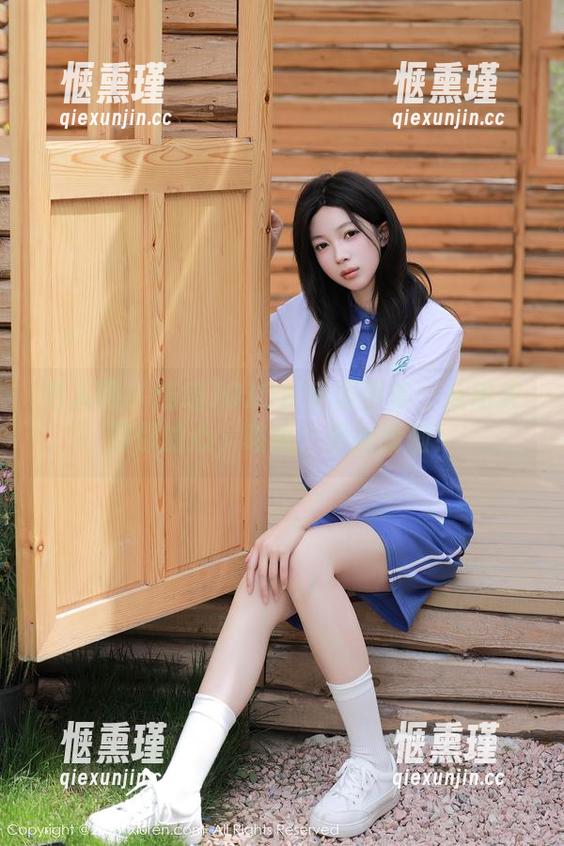 秀人网 - 喵喵JOJO水手服图集：从船头到你的心，咳咳，是眼睛啦！